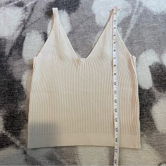 Italian crop sweater tank - Picture 6 of 6